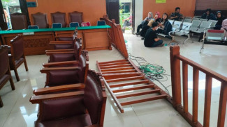 Antusias Fans Bharada E Pasca Divonis 18 Bulan, Ruang Sidang Berantakan
