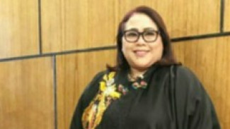 Perjuangan Nunung Melawan Kanker Payudara