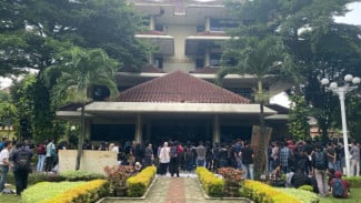 Korban Pelecehan Rektor Nonaktif Kampus UP, Ungkap Kronologi dan Alasannya Baru Melapor