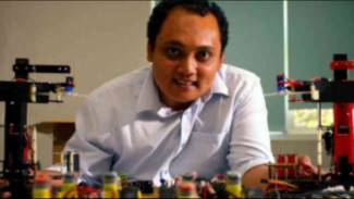 Hendro Yulius Putro, Pendiri Sekolah Robot untuk Generasi Muda Indonesia