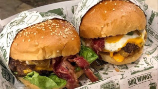 Antre 2 Jam, Serbu 7 Kuliner Bandung Ini Bikin Auto Ngiler!