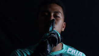 Profil Fitrah Maulana, Kiper Muda Persib Bandung yang Siap Curi Perhatian Liga 1 2024