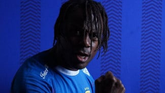 Bukan Sekadar Transfer! Kisah Pulangnya Victor Igbonefo ke Persib Bandung Bikin Bobotoh Terharu