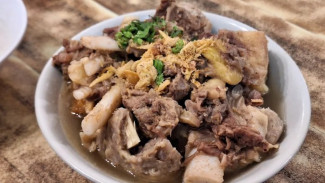 Rekomendasi 5 Bakso Bandung Legendaris Wajib Coba, Langganan Artis hingga Berdiri Sejak 1970!