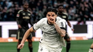 Kevin Diks Hilang dari Skuad Borussia Monchengladbach saat Kontra Stuttgart