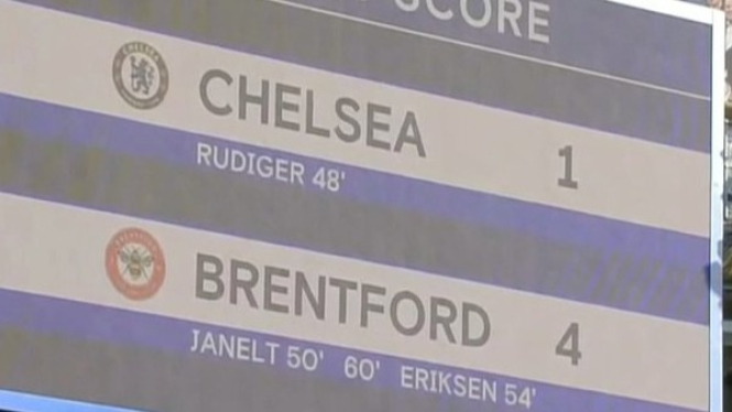 Brentford membantai Chelsea 4-1.