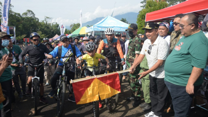 Wagub Uu buka Bedegong Mountain Bike