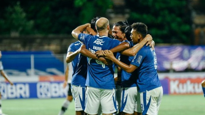 Laga perdana grup C Piala Presiden 2022 Persib vs Bali United