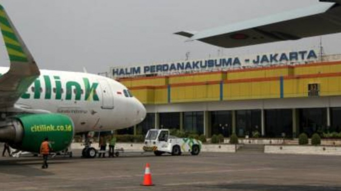 Bandara Halim Perdana Kusuma dibuka kembali