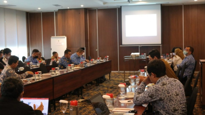 Rapat pembahasan rencana pengembangan kawasan.