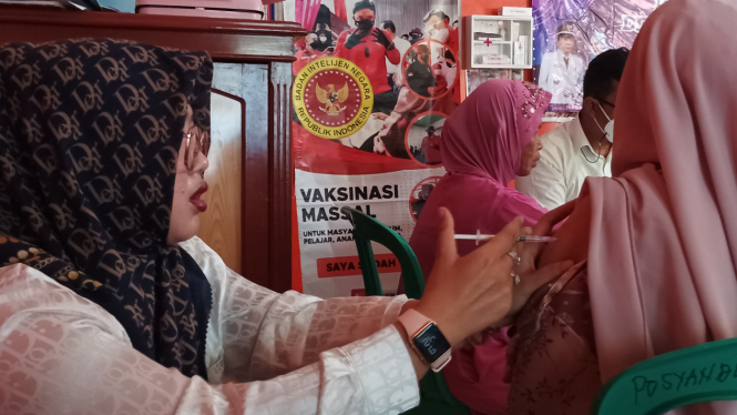 Vaksinasi covid 19 yang dilaksanakan BIN di Sukabumi
