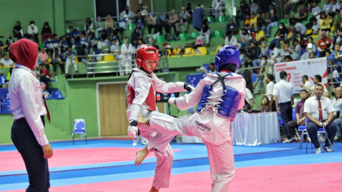 Atlet Taekwondo di Wali Kota Bandung Cup