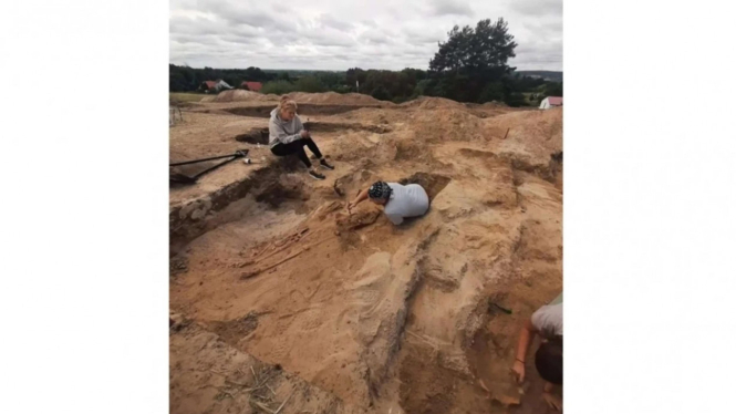 Arkeolog menemukan fosil vampir wanita di Polandia