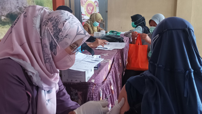 Vaksinasi covid 19 oleh BIN di Sukabumi