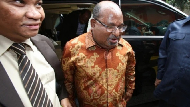 Gubernur Papua, Lukas Enembe