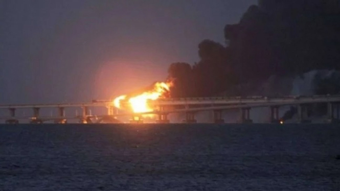 Ledakan di jembatan Crimea