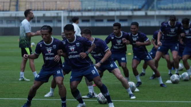 Aktifitas Latihan Persib Bandung