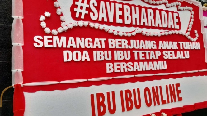 Karangan Bunga dari Ibu-ibu Online