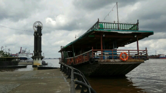 Kapal wisata di Pontianak