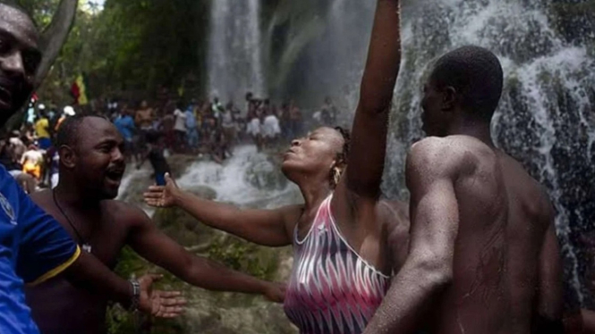 Ritual Saut d'eau Haiti