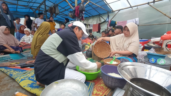 Dedi Mulyadi bantu korban gempa Cianjur