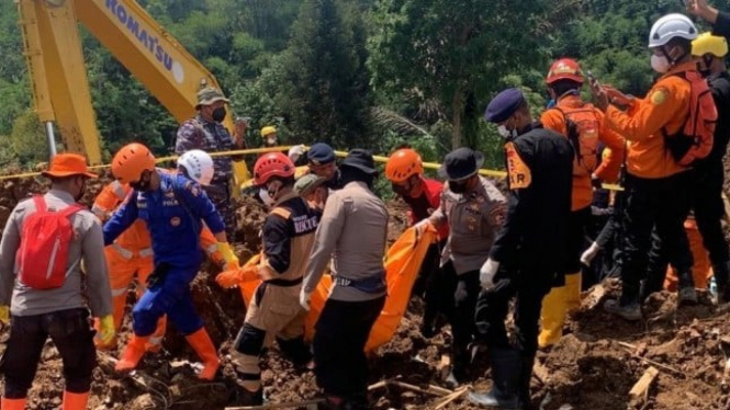 Tim gabungan evakuasi jenazah korban gempa Cianjur.