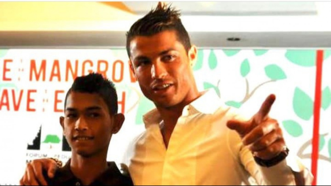 Martunis Ronaldo dengan Cristiano Ronaldo