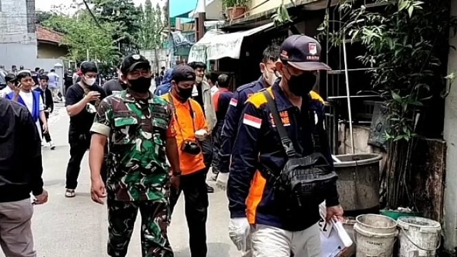 Penggeledahan Kamar Kost Terduga Teroris di Bandung