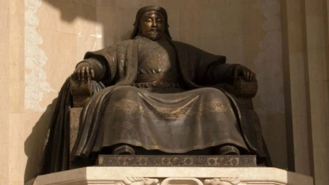 Patung publik monumental Genghis Khan