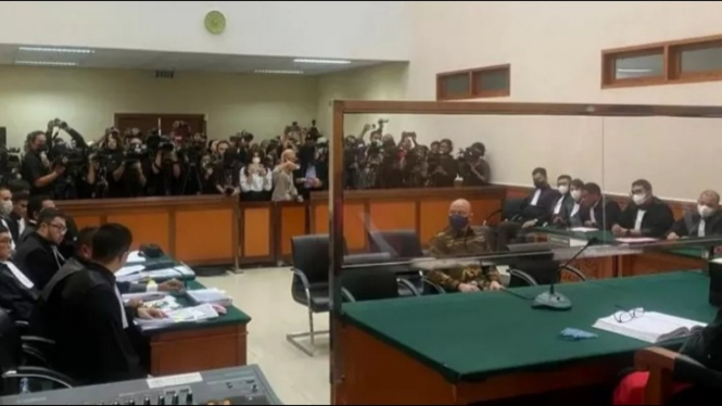 Persidangan kasus Teddy Minahasa di Pengadilan Negeri Jakarta