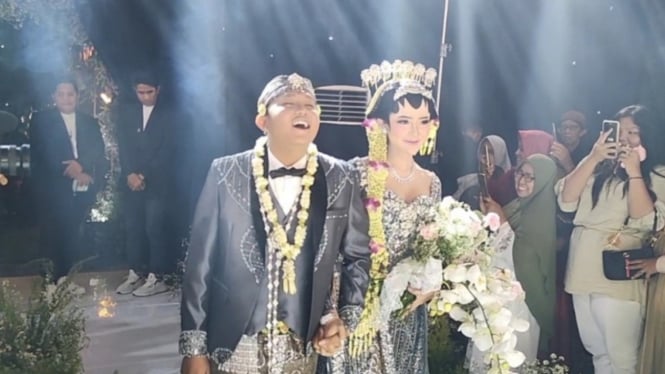 Foto Pernikahan Denny Caknan Dengan Bella Bonita