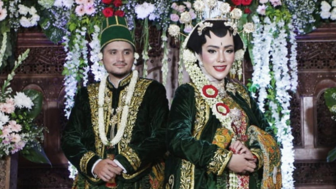 Ilustrasi Menikah Adat Jawa