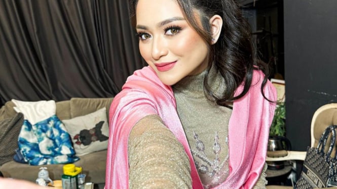 Netizen Duga Buka Salon Jadi Salah Satu Alasan Nathalie Lepas Hijab