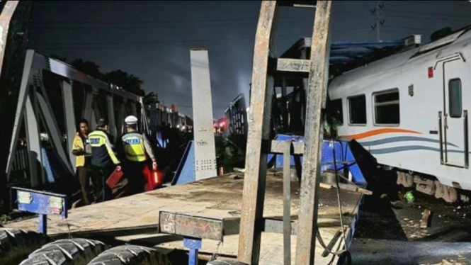 Kondisi Terkini Masinis Ka Brantas Yang Tabrakan Dengan Truk Di Semarang 