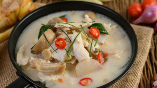 Ilustrasi Resep Sop Ayam Makanan Khas Nusantara
