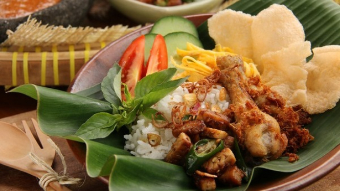 Nasi Uduk Makanan Khas Nusantara