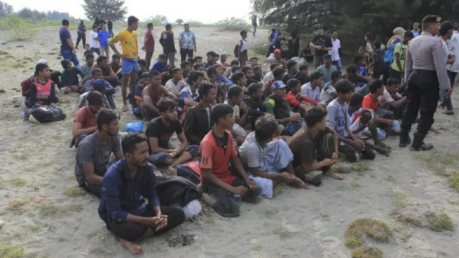 Ratusan pengungsi Rohingnya kembali mendarat di Aceh