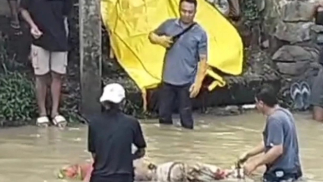 Mayat Wanita Ditemukan di Sungai Wangan Ayam, Susukan, Cirebon