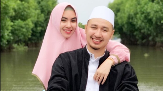 Habib Usman Bin Yahya dan Kartika Putri