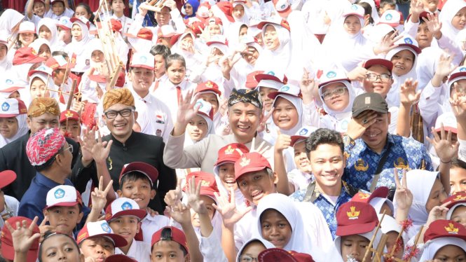 Bey Machmudin hadiri Hari Pendidikan Nasional di Kota Bogor.