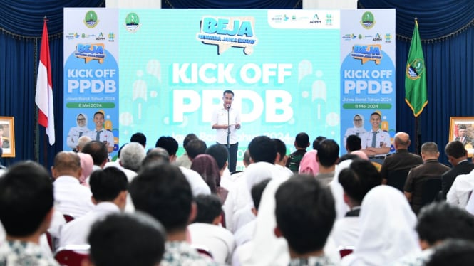 Pj Gubenur Jabar, Bey Machmudin Hadiri Kick Of PPDB 2024.