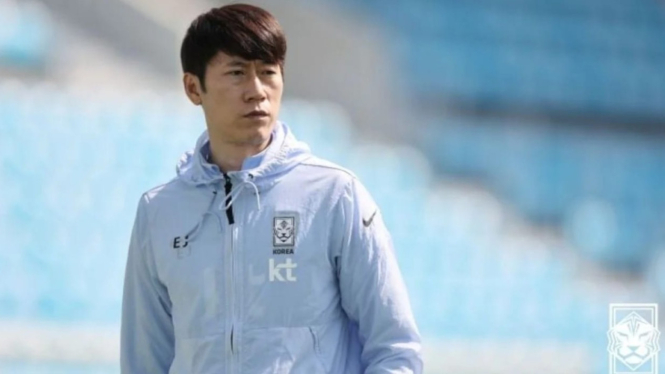 Pelatih Suwon FC, Kim Eun Jung.