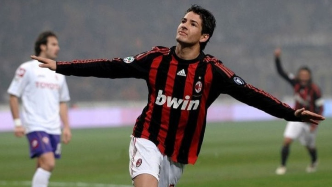 Alexandre Pato.