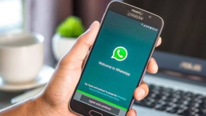 Tampilan awal aplikasi WhatsApp