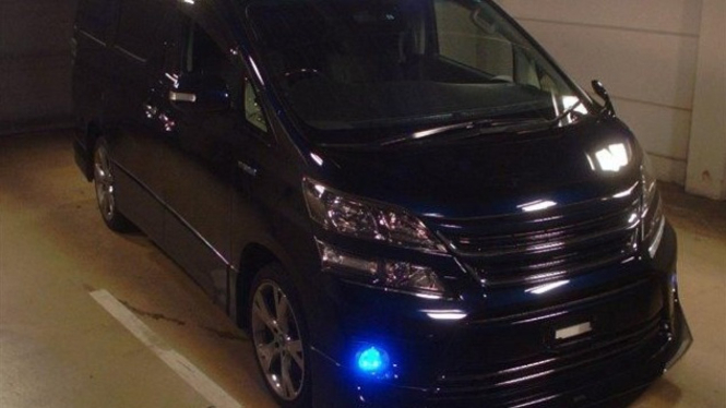 Toyota New Vellfire HEV