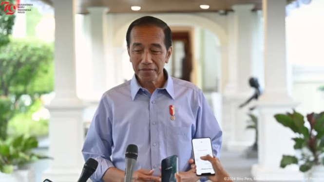 Presiden Jokowi lakukan wawancara settingan.