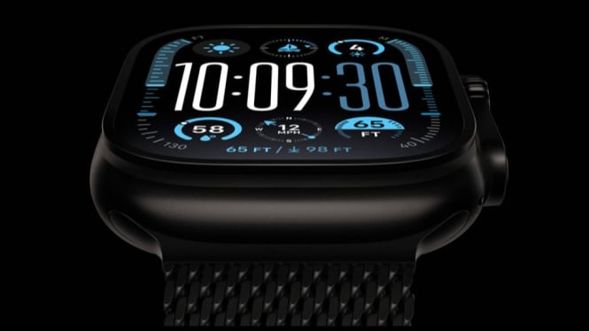 Apple Watch Ultra 2 warna titanium hitam