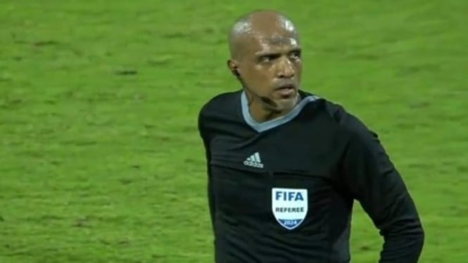 Ahmed Al Kaf, wasit yang pimpin pertandingan Indonesia Vs Bahrain.