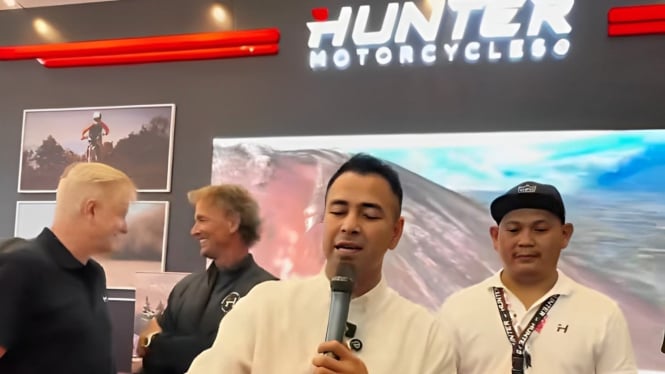 Raffi Ahmad Membeli Motor Listrik Hunter Davinci