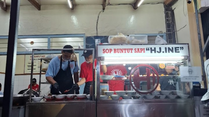 Sop Buntut Sapi Hj. Ine